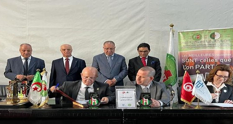 إمضاء اتفاقية تعاون و شراكة بين جامعة النزل وفيدرالية الفندقة الجزائرية