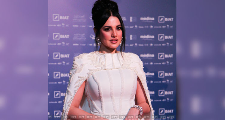 المهرجان السينمائي الدولي ياسمين الحمامات ينفي مغادرة درة زروق حفل الافتتاح