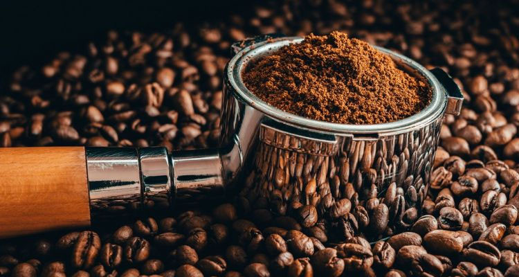 صفاقس: مهنيو قلي ورحي القهوة يطلقون صيحة فزع