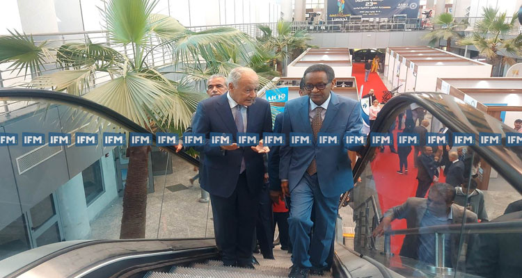 الأمين العام لجامعة الدول العربية يزور المعرض التكنولوجي وسوق البرامج بمدينة الثقافة