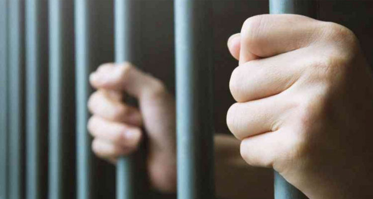الناطق باسم محكمة الاستئناف بالقيروان: وجود التلميذ في الإيقاف سببه محاولة قتل زميلته