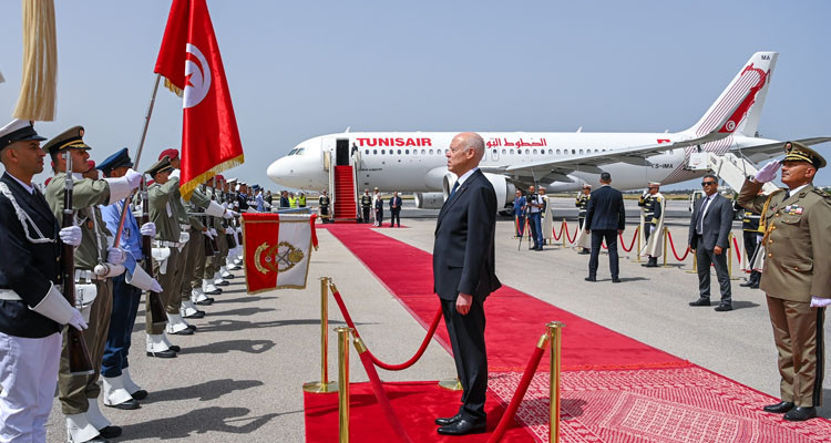 رئيس الدولة يغادر أرض الوطن في اتجاه باريس