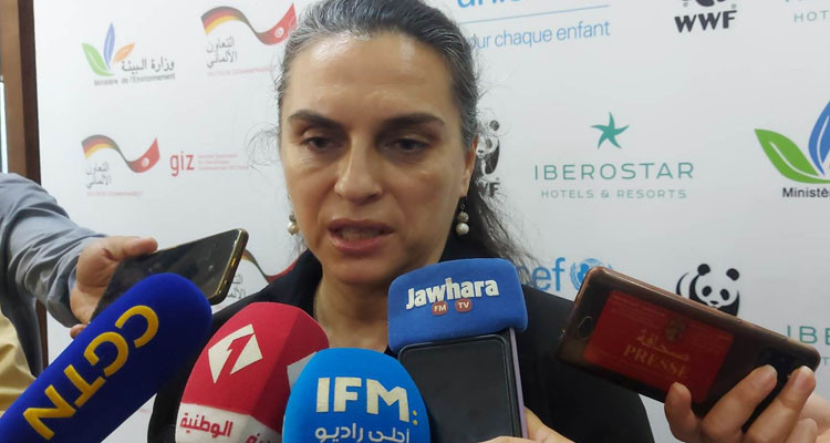 وزيرة البيئة تدعو المواطنين لاستعمال الأكياس القماشية عوض عن البلاستيكية