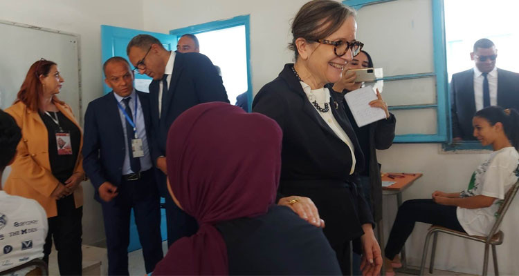 رئيسة الحكومة تواكب انطلاق الاختبارات الكتابية لامتحان بكالوريا سنة 2023