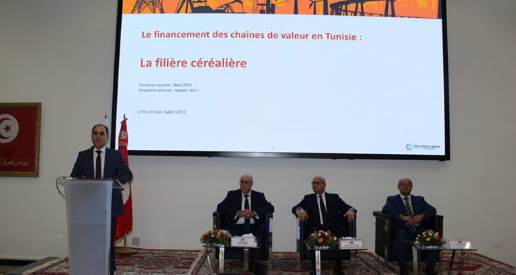 وزير الفلاحة يوصي  بوضع مخطط عمل للاعتماد على السكك الحديدية لنقل الحبوب