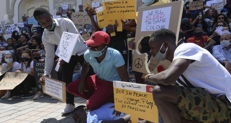 نائلة الزغلامي: ''وضعية المهاجرين كارثية في هذا الطقس الحار''