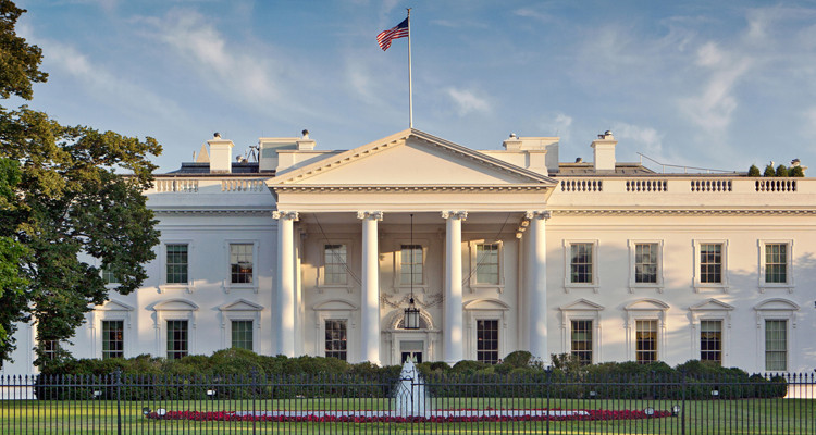 الولايات المتحدة تقرر تزويد أوكرانيا بذخائر عنقودية