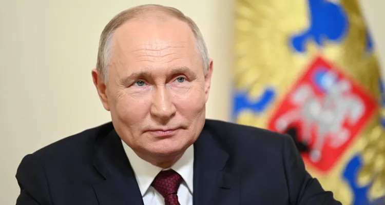 بوتين: نعمل على تعزيز التعاون العسكري مع شركائنا