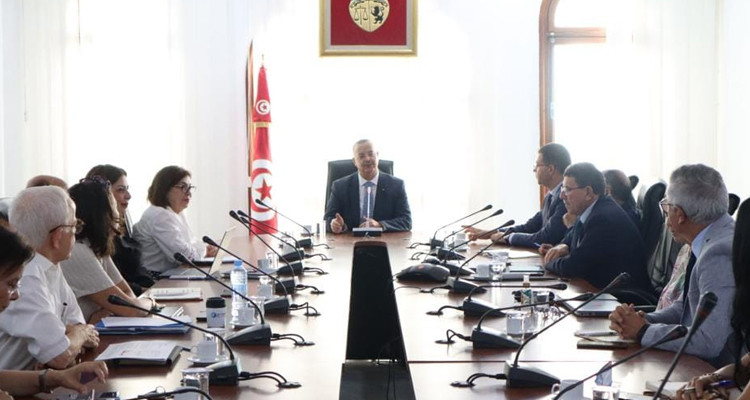 وزير الصحة يشدد على التزام اليقظة والمتابعة المخبرية لرصد كافة المتغيرات الوبائية للكورونا