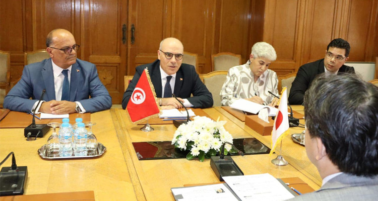 وزير الخارجية يبحث مع نظيره الياباني الاستحقاقات الثنائية المقبلة