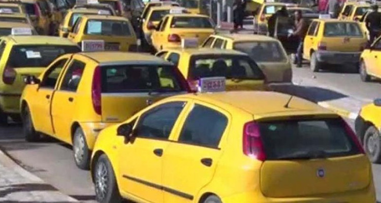 قابس: وقفة احتجاجيّة لأصحاب سيارات التاكسي الفردي