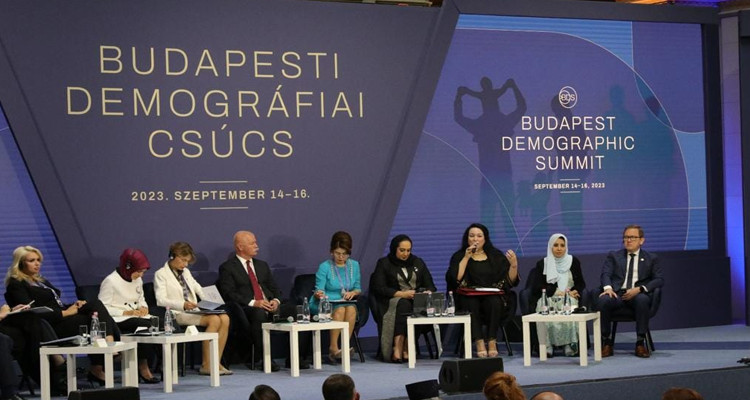 وزيرة المرأة تؤكد تمسّك تونس بدورها الاجتماعي لفائدة الأسر