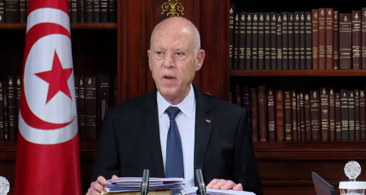 رئيس الدولة: ''الكرامة القابضة فاش تقبض؟ قبضت الأرواح والأموال''