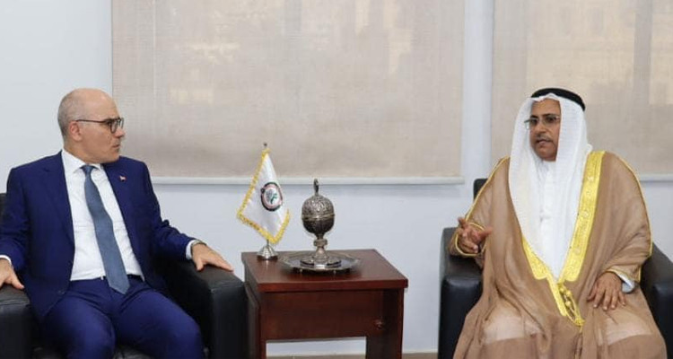 فحوى لقاء وزير الخارجية برئيس البرلمان العربي