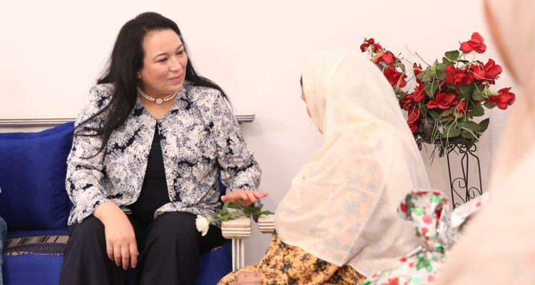 وزيرة الأسرة تتخذ جملة من الإجراءات لفائدة منتفعين اثنين ببرنامج الإيداع العائلي لكبار السنّ