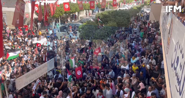 صفاقس: طلبة وتلاميذ المعاهد يخرجون في مسيرات عفوية مساندة للفلسطينيين