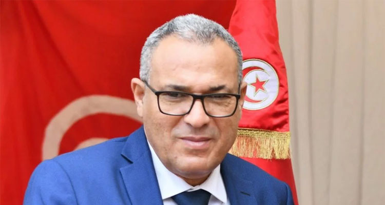 وزير التربية يؤكد سعي الوزارة إلى إنهاء عمليات التشغيل الهش بالمؤسسات التربوية بسيدي بوزيد