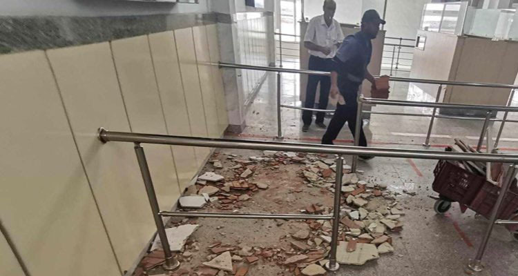 فريق من ديوان الطيران المدني والمطارات  يدقق في حادث سقوط جزء من السقف الاصطناعي لمطار المنستير الدولي