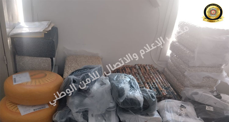 سوق المنصف باي: حجز كميات من الشماريخ وكمية هامة من الفواكه الجافة والجبن داخل سيارة