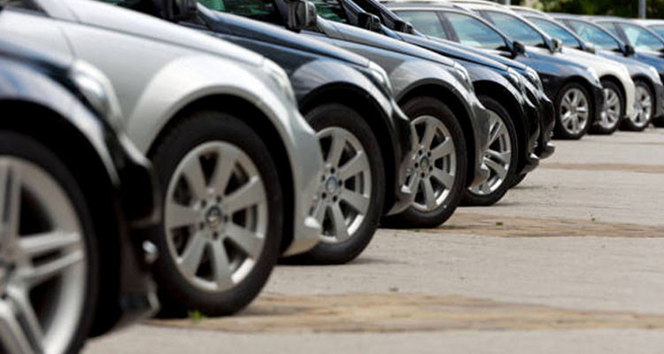 عصام شوشان: لن يتم اقتناء سيارات إدارية في جميع الوزارات في سنة 2024