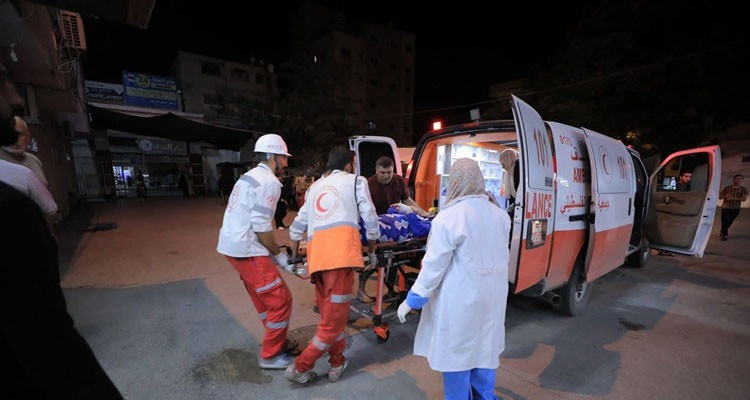 الناطق باسم الهلال الأحمر في غ/ز/ة: آليات الا/ح/ت/لا/ل تطلق الرصاص ونحن بدون كهرباء ولا ماء وليس لدينا إمكانيات