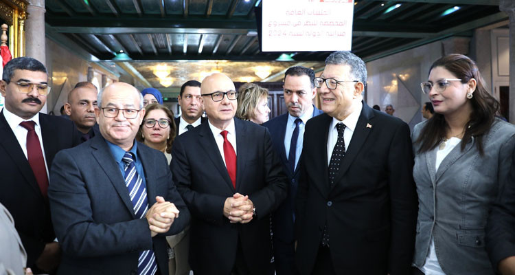 رئيس البرلمان يطلّع على محتويات معرض وزارة الفلاحة التحسيسي حول ترشيد استهلاك المياه