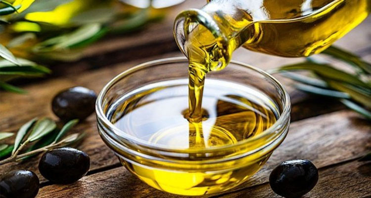 تقرير: زيادة في حصة تصدير زيت الزيتون إلى الاتحاد الأوروبي تتسبب في خسائر كبرى لتونس