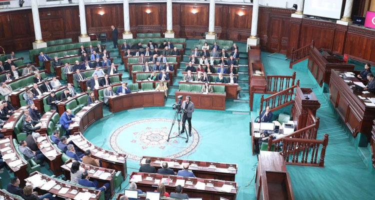 البرلمان يشرع  في مناقشة فصول مشروع قانون المالية لسنة 2024