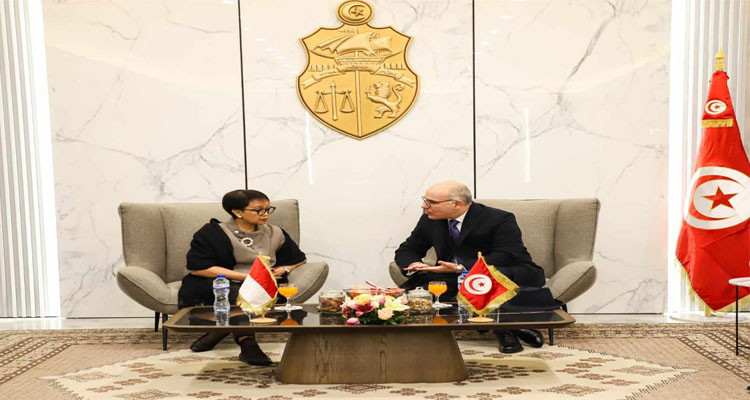 وصول وزيرة الشؤون الخارجية الإندونيسية إلى تونس