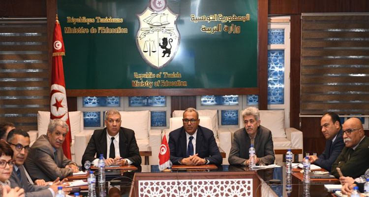 وزير التربية يؤكد أهمية تسريع التحضيرات لإطلاق منصة مدرسة تونس المستقبل