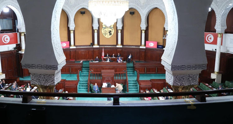 نواب بالبرلمان ينتقدون أداء وزير الصحة بسبب ''تردي الخدمات الصحية وتعطل المشاريع''