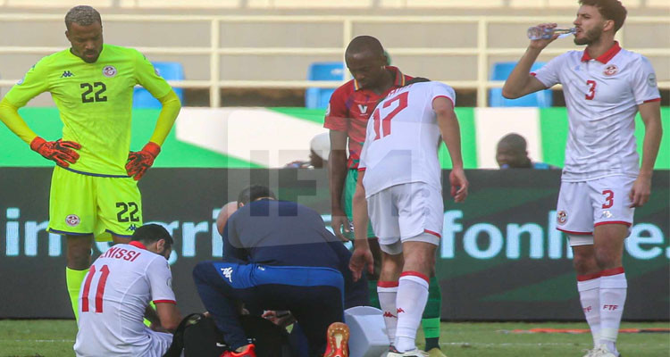 بسبب الإصابة: طه ياسين الخنيسي يغيب عن باقي مباريات المنتخب في كأس افريقيا للأمم