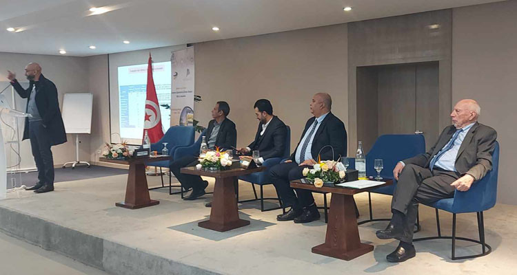 كارم كامرجي: وزارة التجهيز تعمل على تحسين التشوير الأفقي وإدخال فواضل البناء لهيكلة الطريق