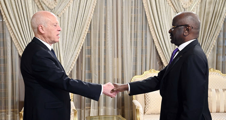 رئيس الدولة يتلقى رسالة من نظيره الموريتاني ويوجه له دعوة لزيارة تونس