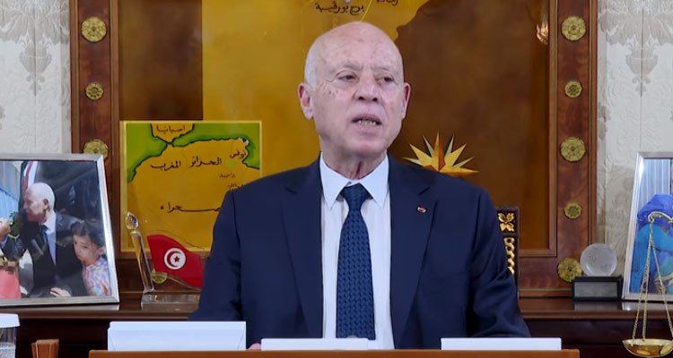 رئيس الجمهورية: ''من يعمل بطرق ملتوية على رفع الدعم ليعلم أننا لن نبقى مكتوفي الأيدي''