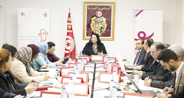 وزيرة المرأة:  وزارة الأسرة تشتغل على التعهّد بالأطفال في وضعيات صعبة بشكل علميّ وتشاركيّ