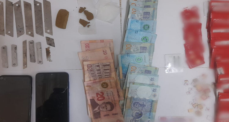 منوبة: الاحتفاظ بنفرين وحجز كمية من مخدر الزطلة