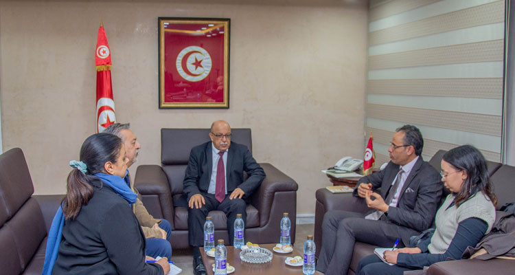 وزير التشغيل يؤكد على ضرورة التسريع في تنفيذ مشاريع التعاون بين وزارة التشغيل و البنك الدولي للإنشاء