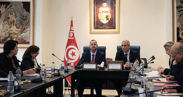 وزارتا السياحة والصحة تتفقان على تشكل فريق عمل لتطوير السياحة الصحية