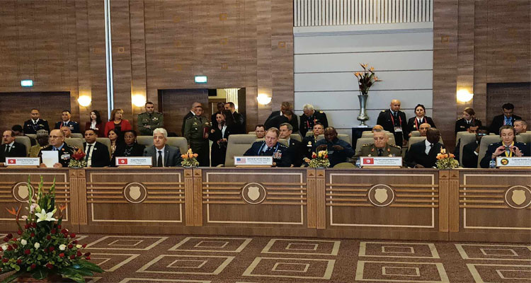 وزير الدفاع: جيش الطيران التونسي قادر على أن يكون قطبا إقليميا للتدريب والتكوين