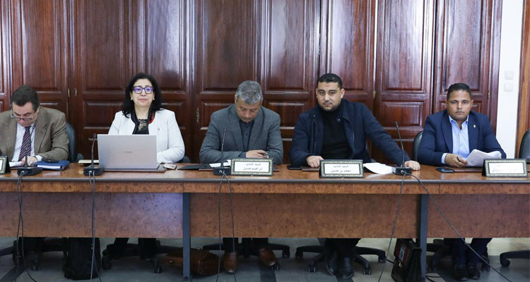 لجنة المالية والميزانية تشرع في النظر في مشروع قانون يتعلق بمكافحة الإقصاء المالي