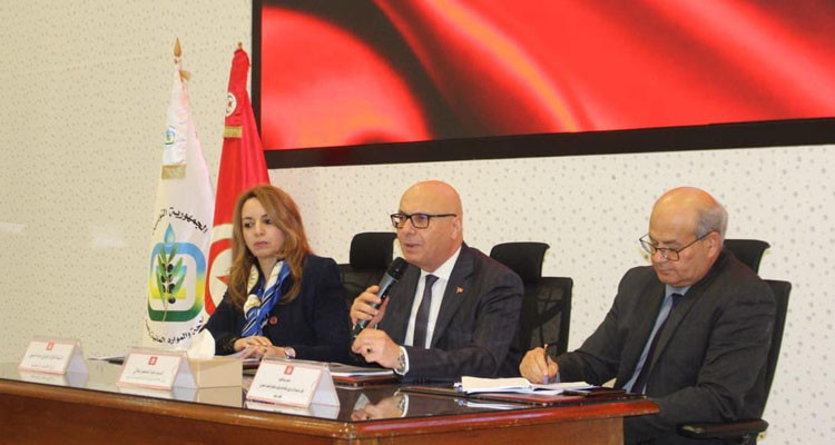 وزيرا الفلاحة والإقتصاد يشددان على ضرورة الاستعداد بصفة استباقية للمشاريع الكبرى الممولة بمساهمات خارجية