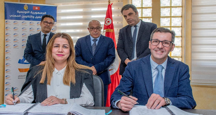 إمضاء عقد المساعدة الفنية الخاصة بالتكوين التقني لفائدة أكثر من 700 مكون بالوكالة التونسية للتكوين المهني