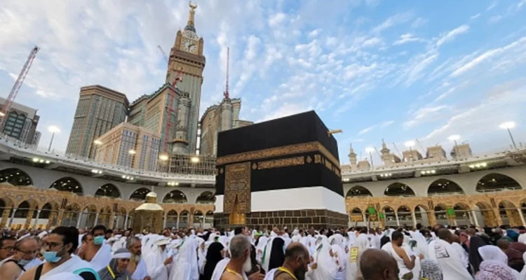 السلطات السعودية تفرض عقوبة على كل من يضبط في مكة دون تصريح حج