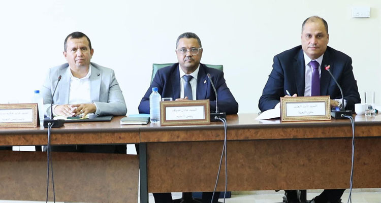 لجنة الدفاع والأمن بالبرلمان تصادق على تقريرها حول مشروع قانون تنقيح واتمام مجلة المرافعات والعقوبات العسكرية