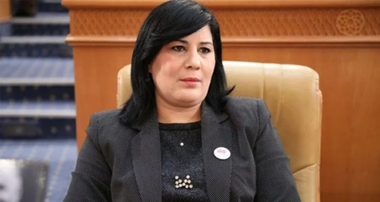 هيئة الدفاع  تطالب  بتحسين ظروف نقل عبير موسي من السجن إلى المحكمة