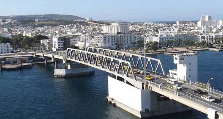 بنزرت: إنقاذ إمرأة  ألقت  بنفسها من فوق الجسر المتحرك