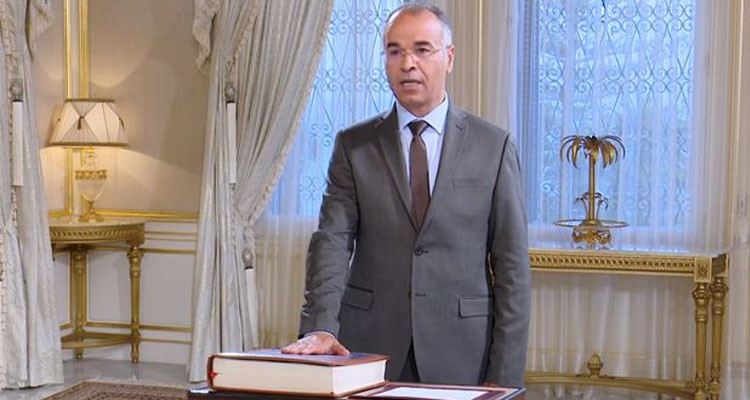 السيرة الذاتية لرئيس الحكومة كمال المدّوري