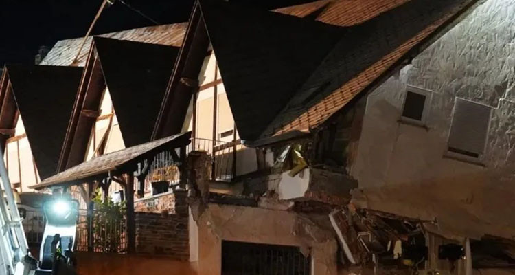 انهيار فندق في ألمانيا تسبب في وفاة شخص وحصار 8 آخرين