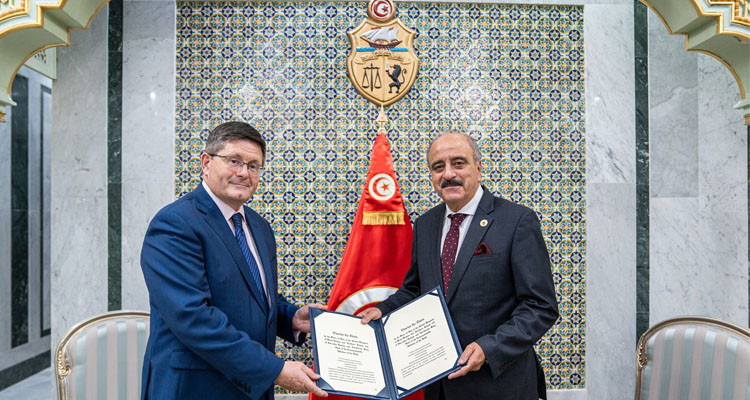 وزير الخارجية يتسلم أوراق اعتماد السفير الجديد لبريطانيا وإيرلندا الشّماليّة بتونس